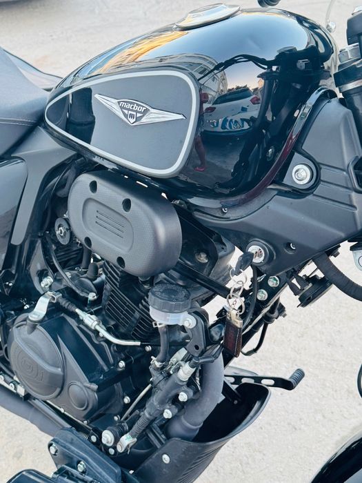 COMO NOVA, com 1 ANO DE GARANTIA! Macbor Rockster 125