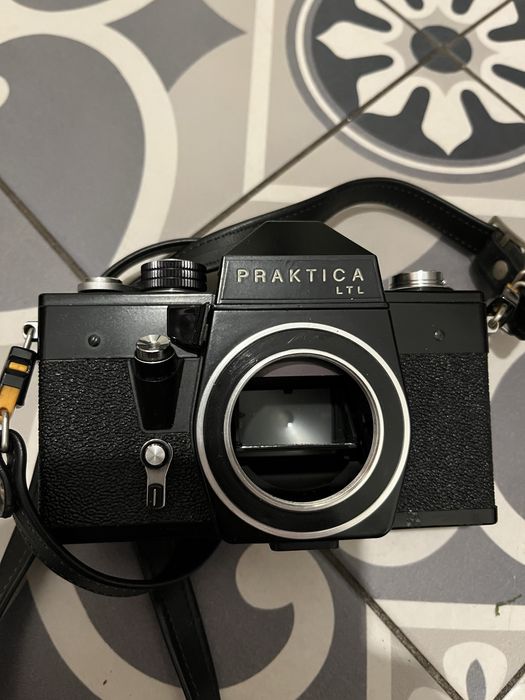 3 aparaty: 2 Praktica i Zenit