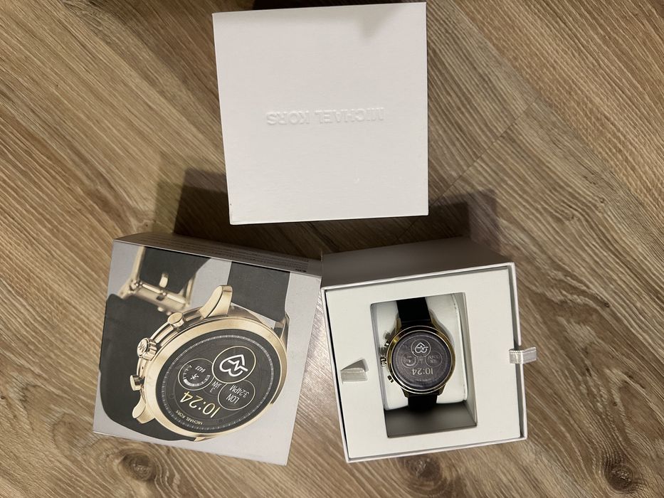 Смарт годинник michael kors