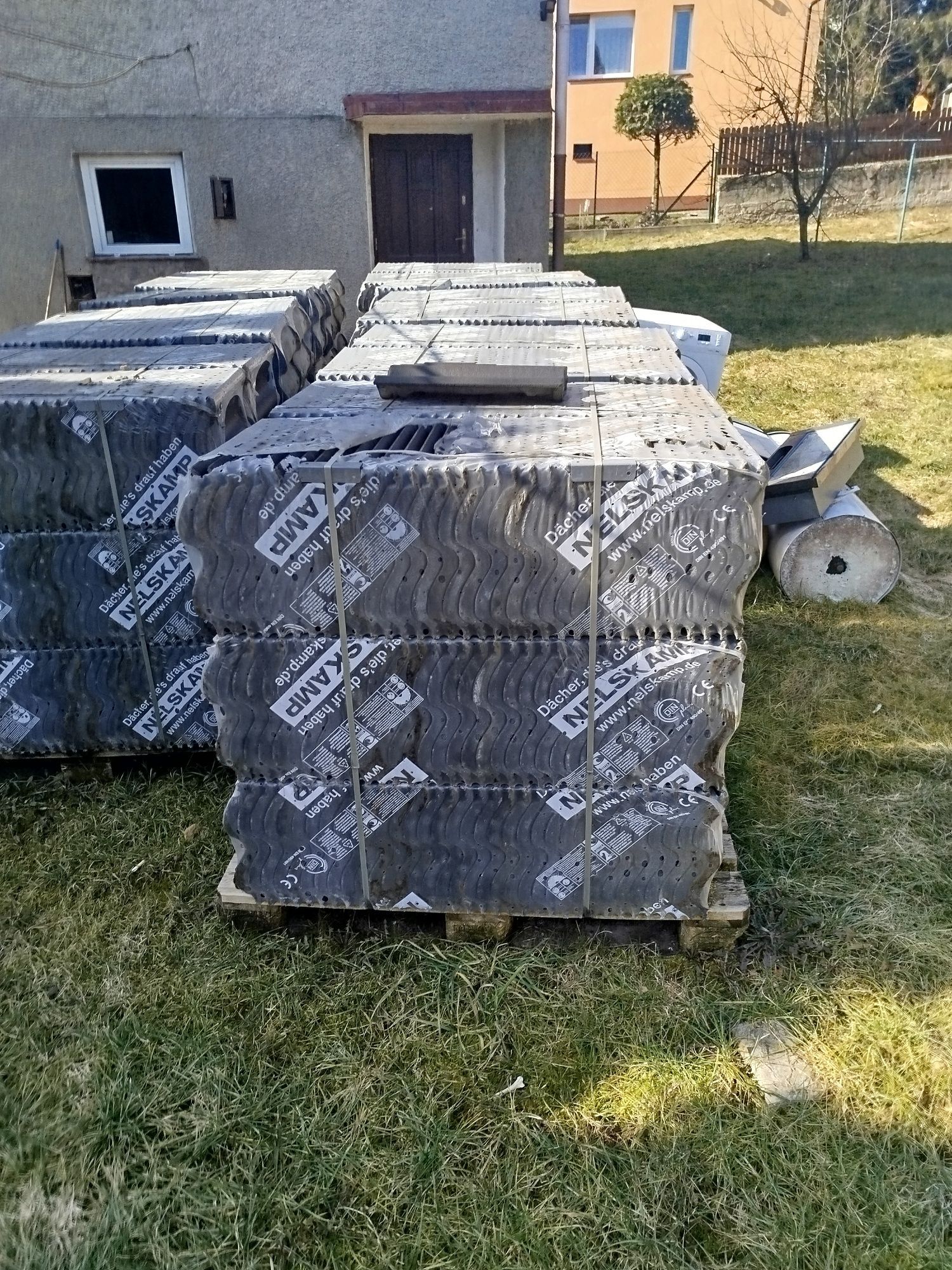 Sprzedam dachówkę betonową