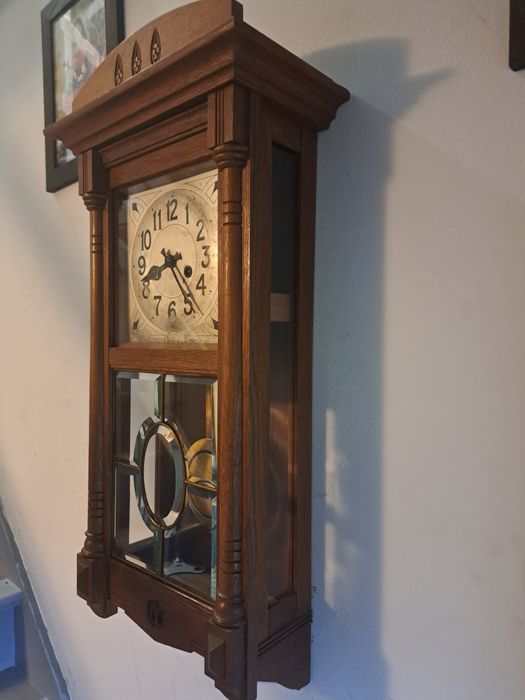 Ładny wiszący zegar Gustav Becker Silesia