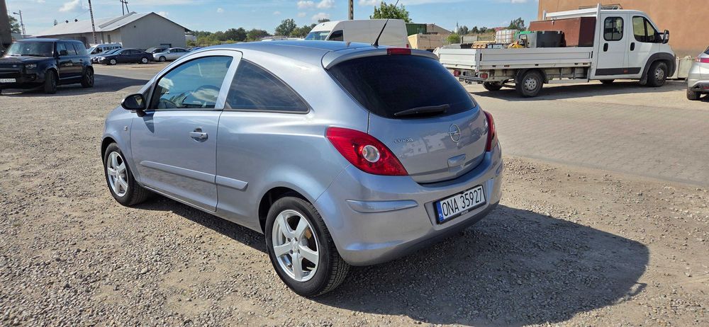 Opel Corsa D 1.2 klima alu z Niemiec zarejestrowana