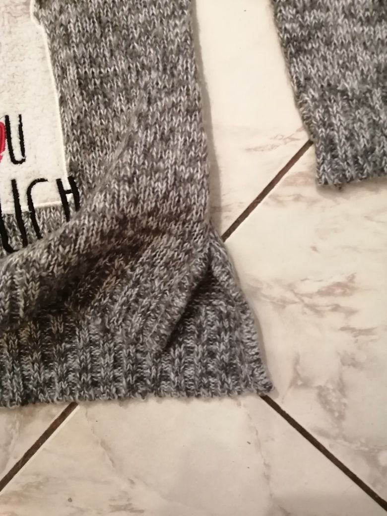 Sweter zimowy. House. M