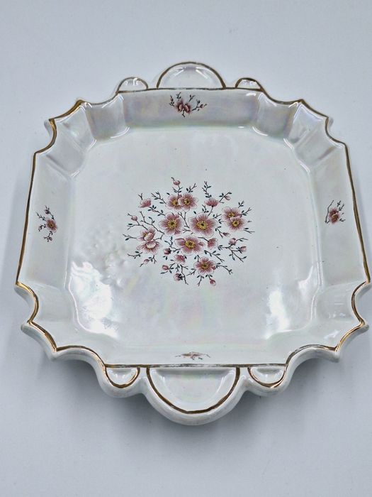 Taca porcelanowa z uchwytami perłowa