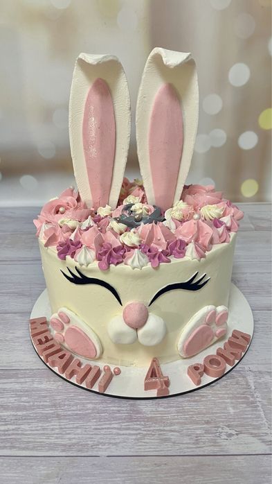 Торти на замовлення  Черкаси, від 700 грн/кг