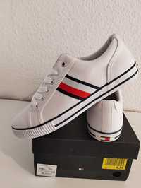 Sneakersy Tommy Hilfiger r39