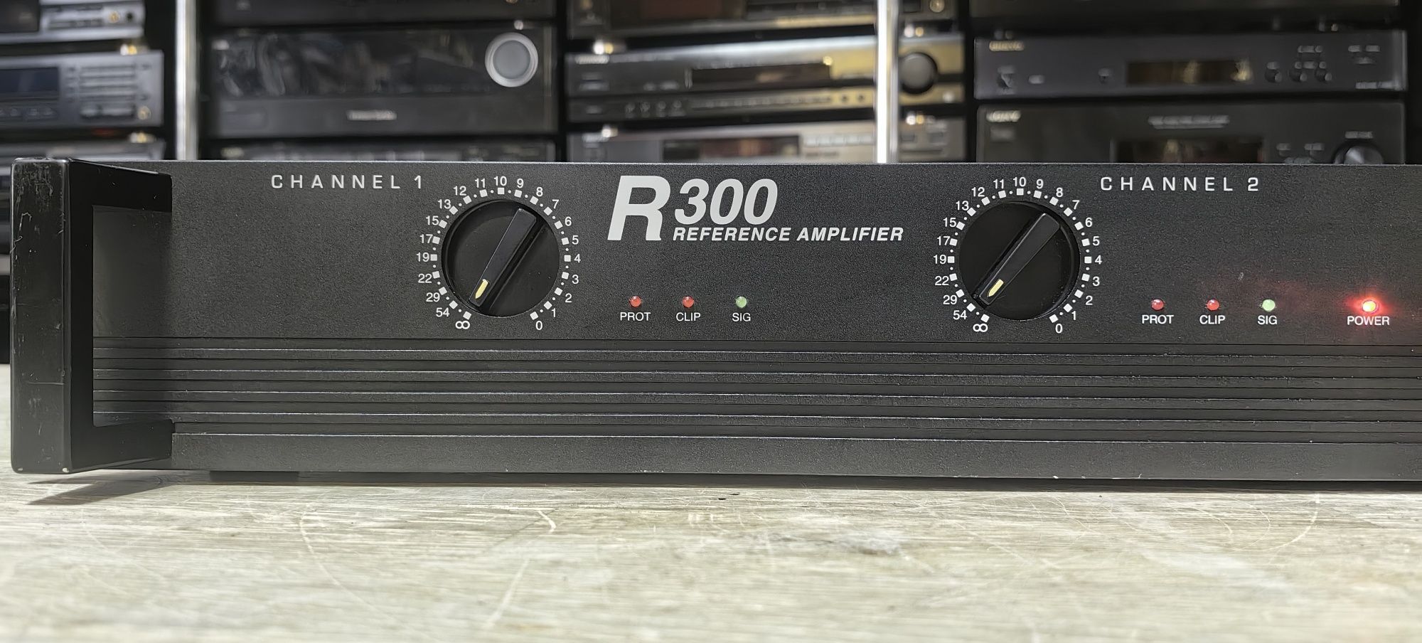 Підсилювач InterM R300/4Ω