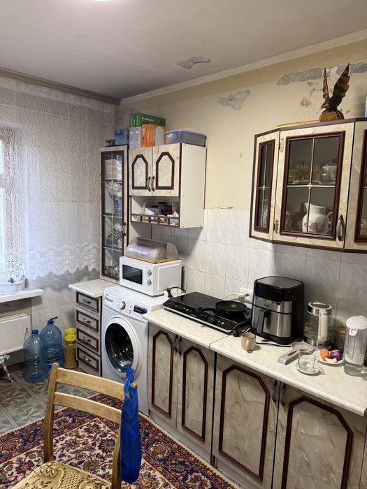 Кухня мийка кран