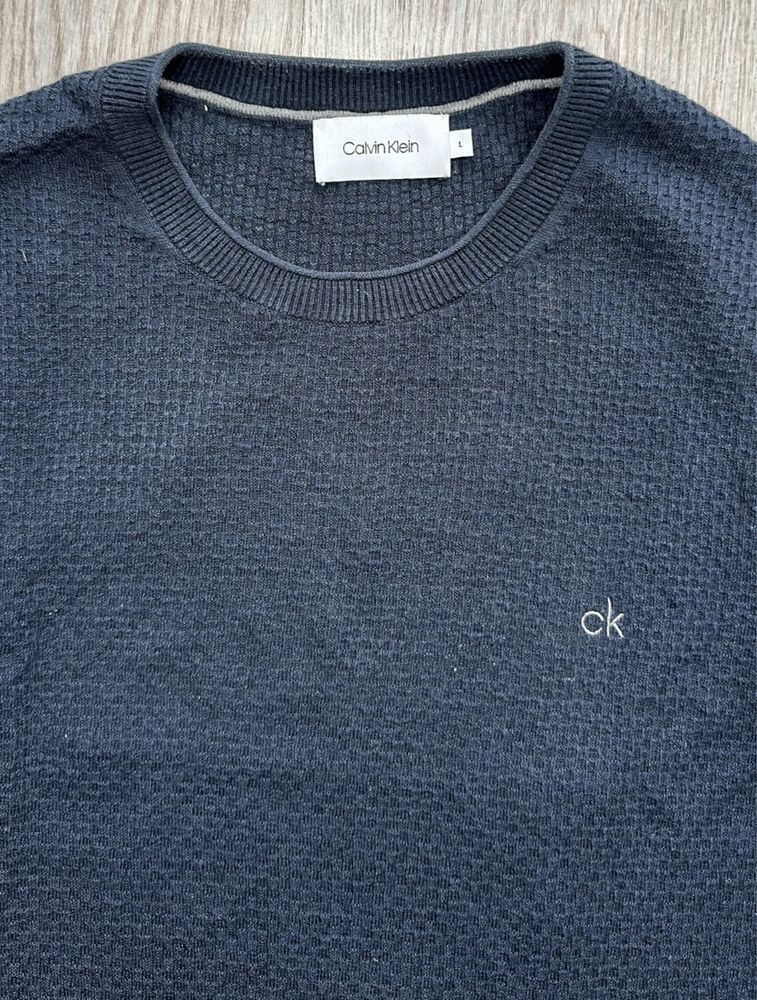 Granatowy sweter Calvin Klein