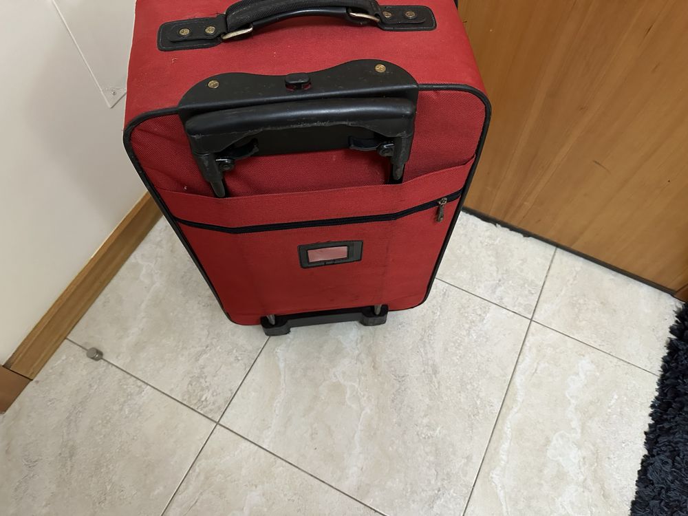 Mala de viagem tamanho pequeno