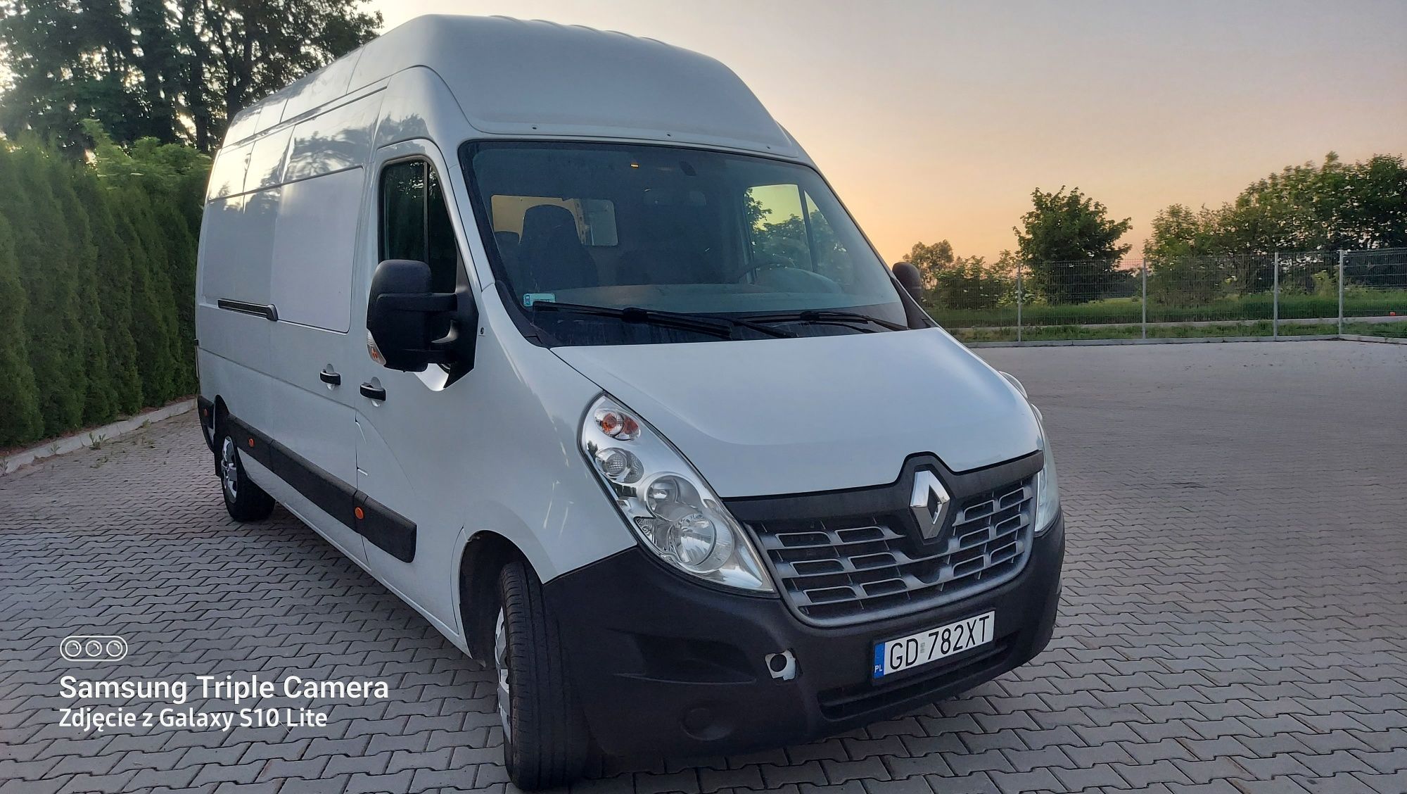 Wynajem busa RENAULT Gdańsk i okolice!