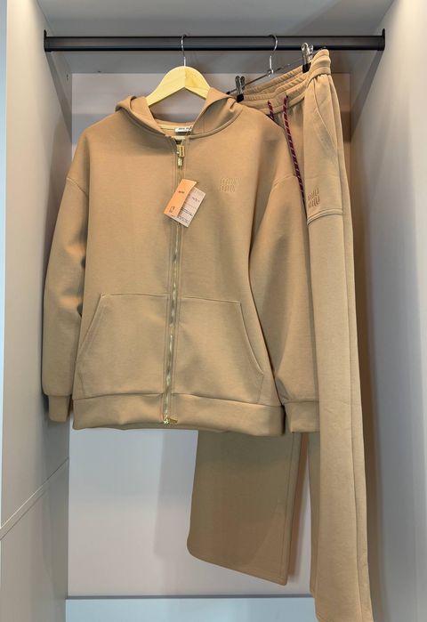 костюм жіночий спортивний новий бежевий Miu Miu/розмір M/S
