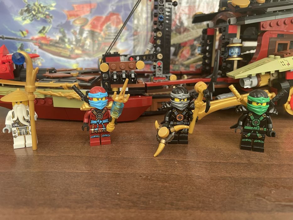 Оригінальне LEGO NINJAGO 70738 - Final Flight of Destiny's Bounty