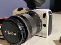 Canon EOS M + Lente 18-55mm + flash