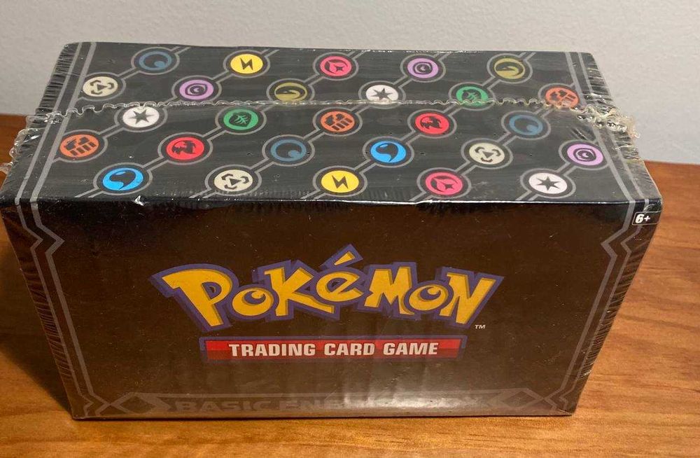 Pokémon TCG Basic Energy Box