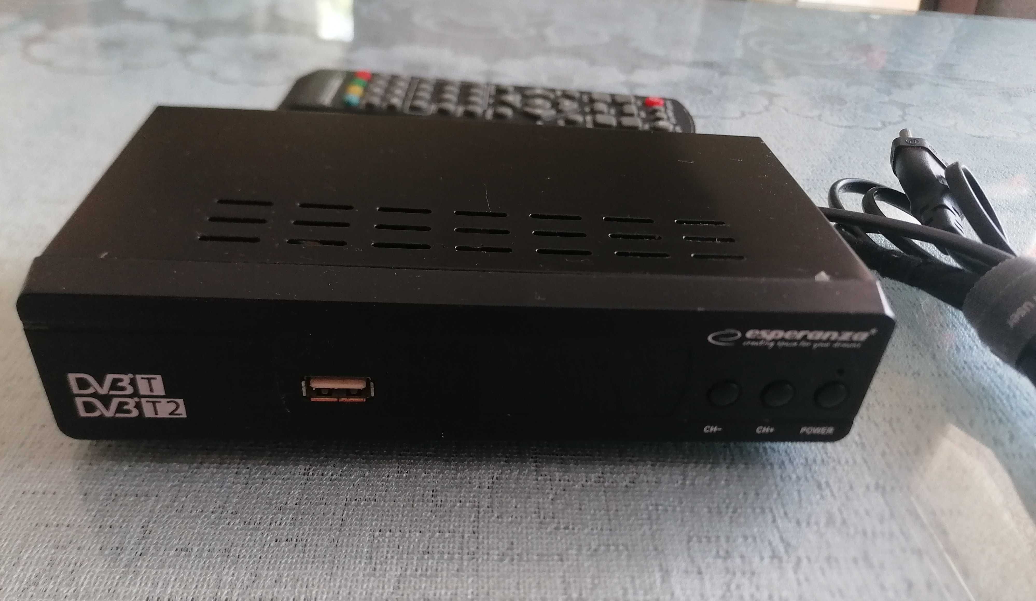 Dekoder DVBT2 Esperenza EV 104 + PILOT