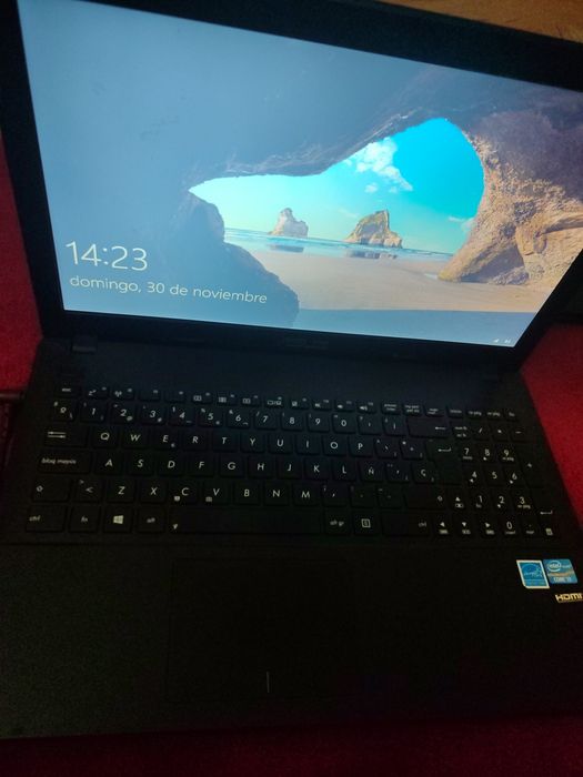 Portátil ASUS 4g RAM 1.90gz como novo.