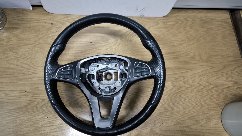 Volante em pele de Mercedes C220, W 205