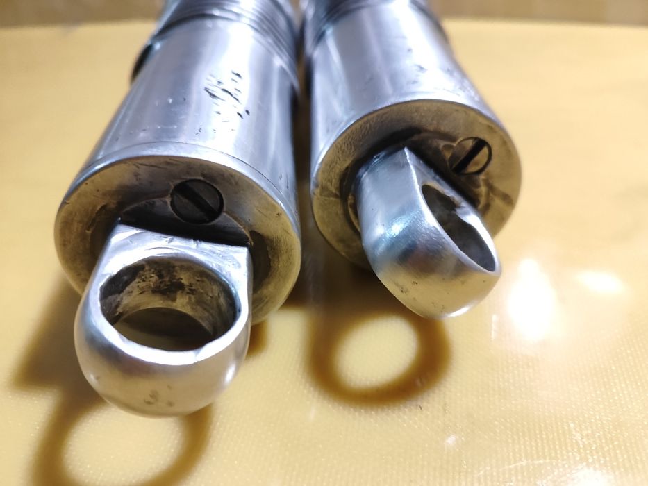 Продам амортизатори воздушні CZ