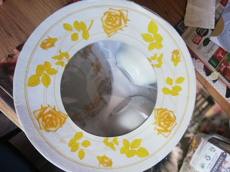 Dwie nowe filiżanki w ozdobnym pudełku