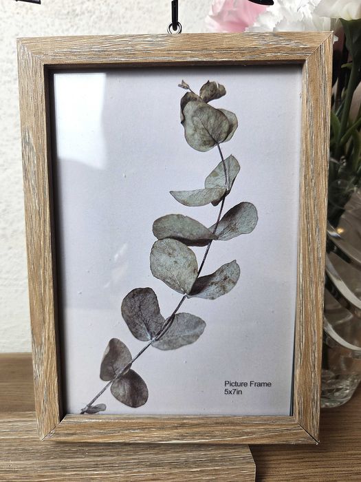 Ramka na zdjęcia z malutkim wazonem