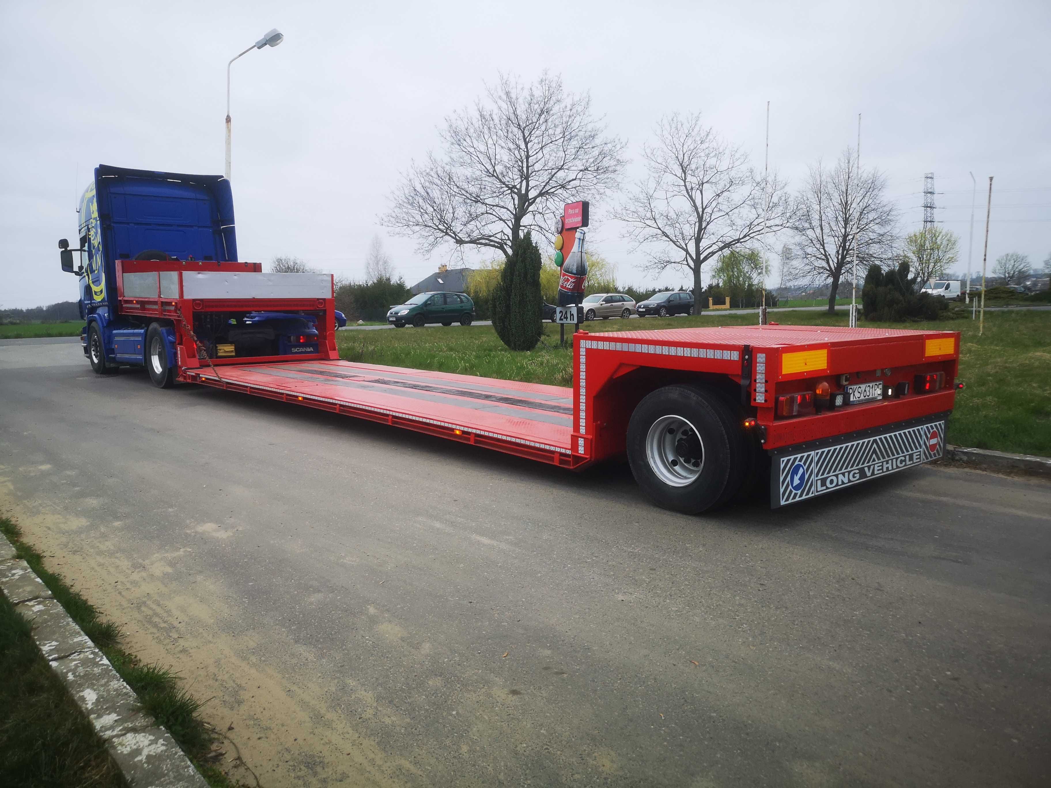 Transport niskopodwoziowy ciągników maszyn rolniczych słoma siano bel