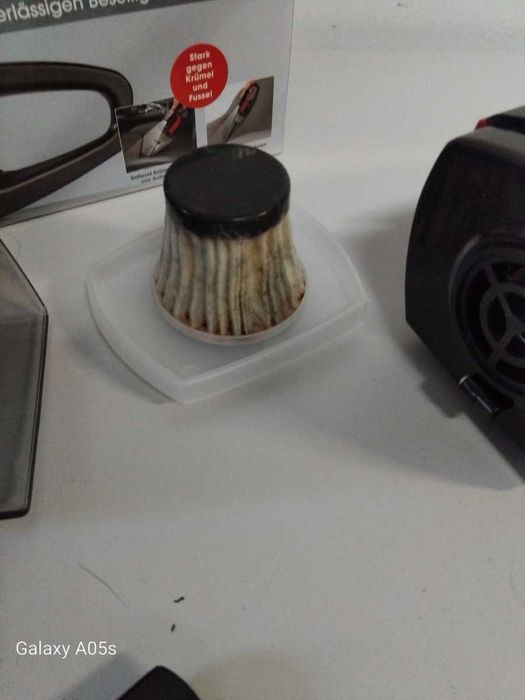 Mały przenośny odkurzacz cleanmaxx z lampką led