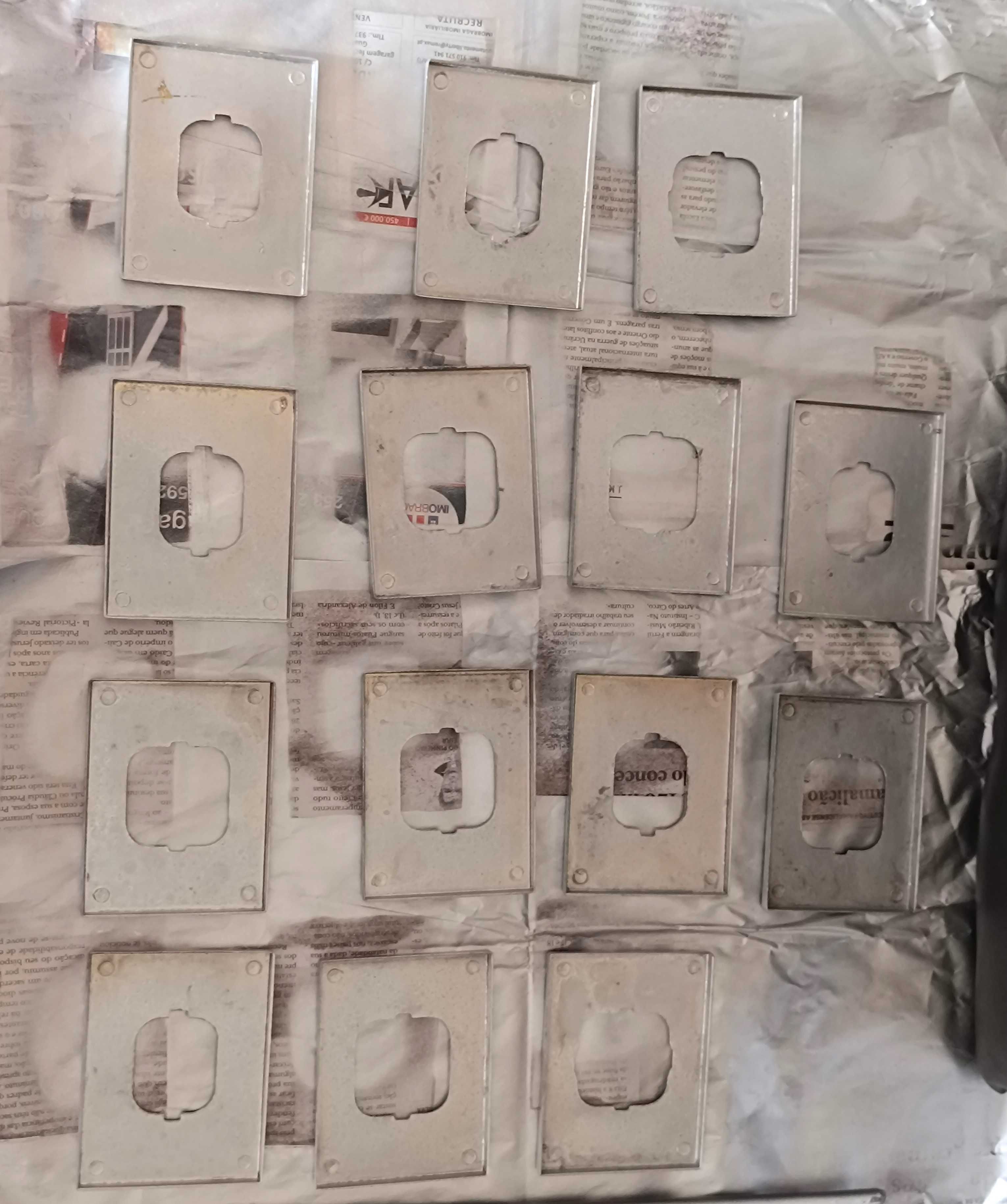 14 Molduras antigas prateadas para interruptores elétricos
