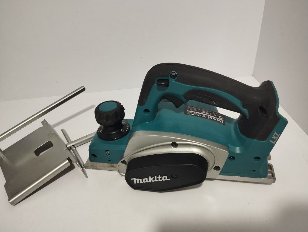 Акумуляторний рубанок Makita DKP180