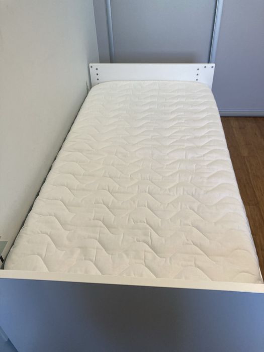 Łóżeczko Vox Simple z materacem, szczebelkami i szufladą