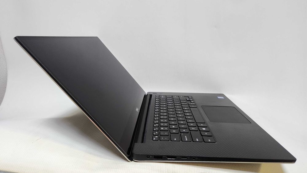 4K Dell Precision 5530 i9 8950HK 32Gb 512 GB P2000 4GB