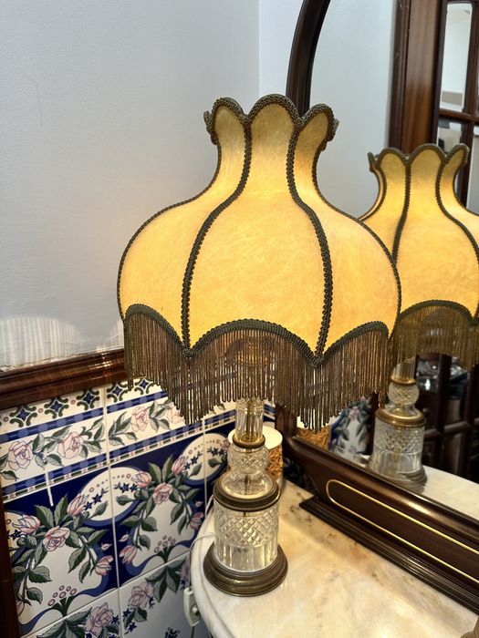 Candeeiro vintage em pé de vidro