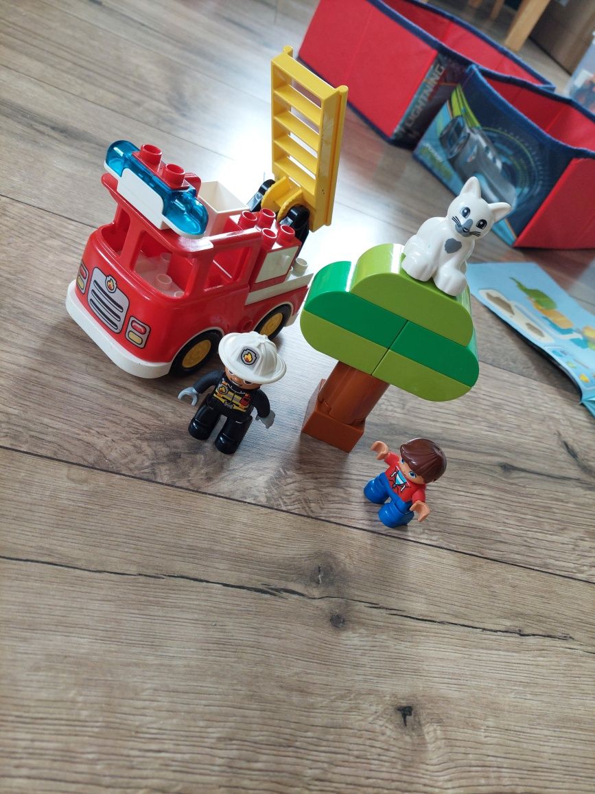 Zestawy klocków lego duplo całość.