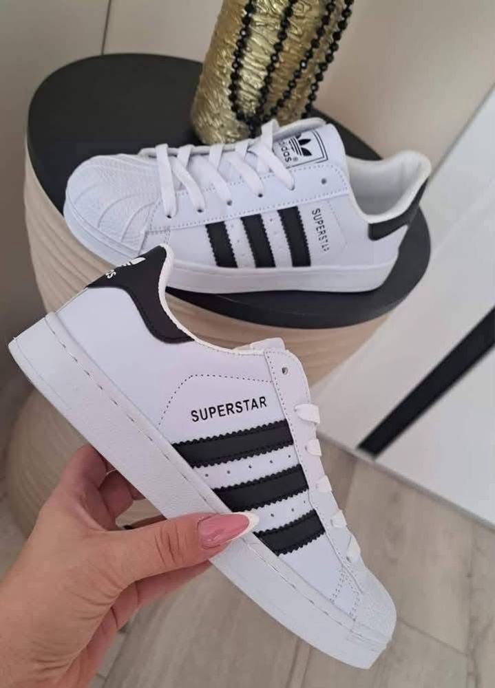 Superstary, adidasy