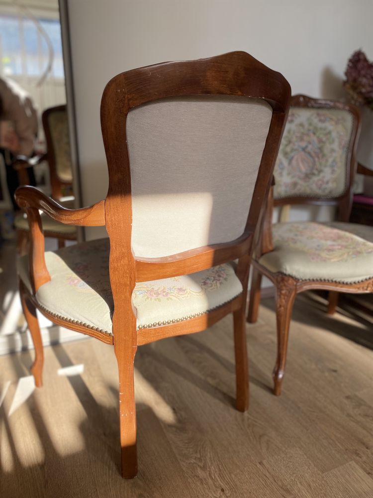 Krzesła stylowe drewniane tapicerowane vintage