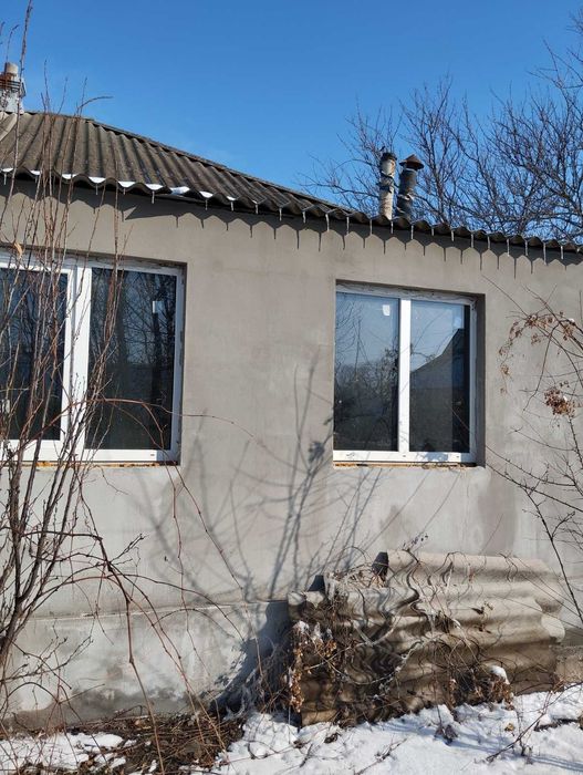 Продам дом в центре п Андреевка Балаклейского района