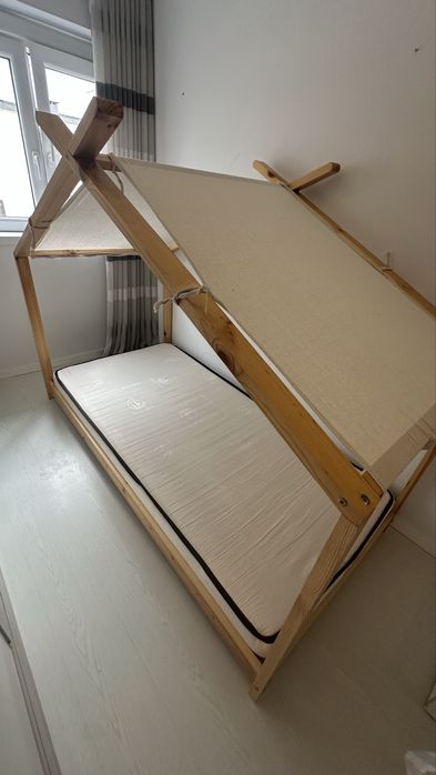 Cama para criança com colchão