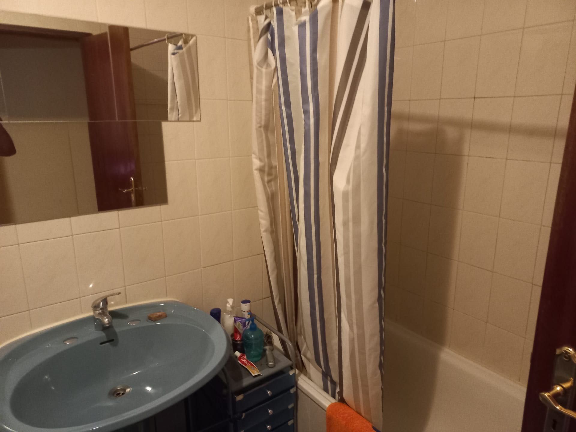 Alugo quarto, apartamento T3 Vila Real