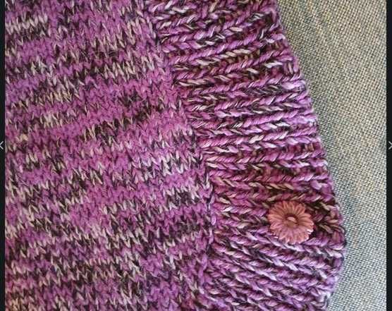 Komplet wełniany golf bezrękawnik + korale kolczyki z tej samej wełny