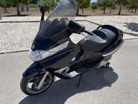 Piaggio X8. 2500cc