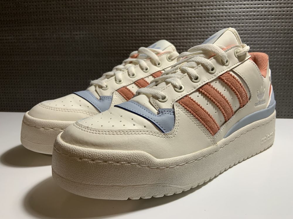 Кросівки Adidas Forum 42 р нові