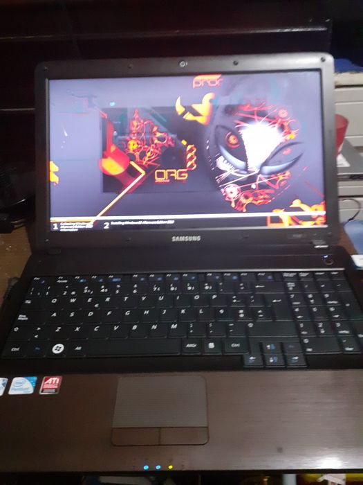 SAMSUNG..R540...samsung..