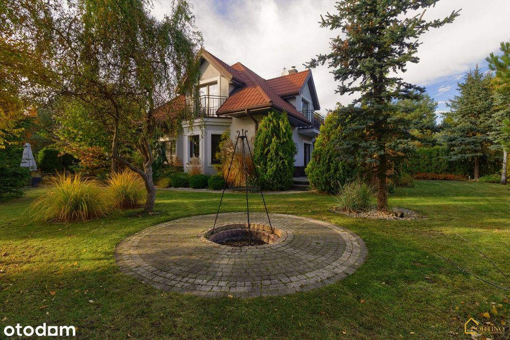 Piękny dom w najlepszej części Starej Wsi k. Nadarzyna