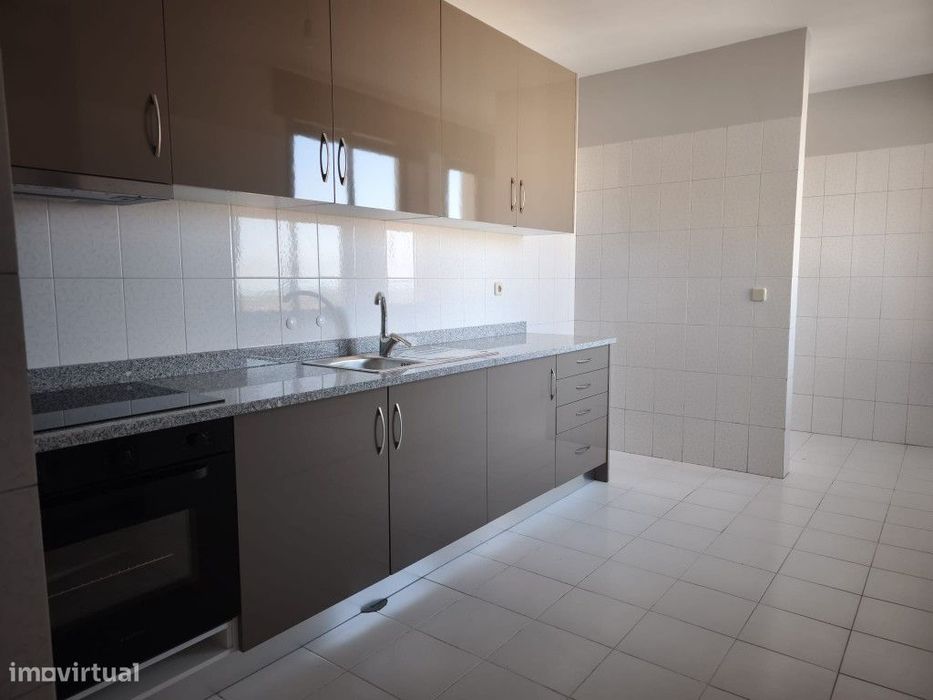 Apartamento T2 em Darque para arrendar