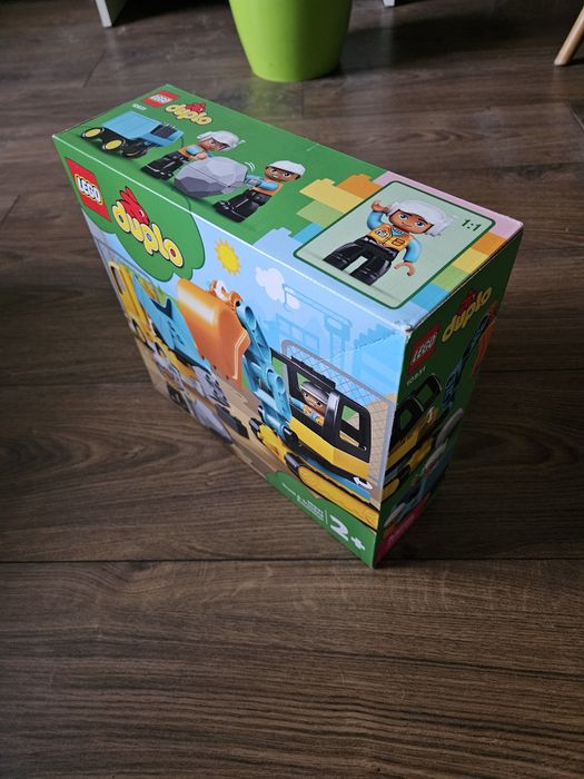 Конструктор LEGO DUPLO Town Вантажівка та гусеничний екскаватор