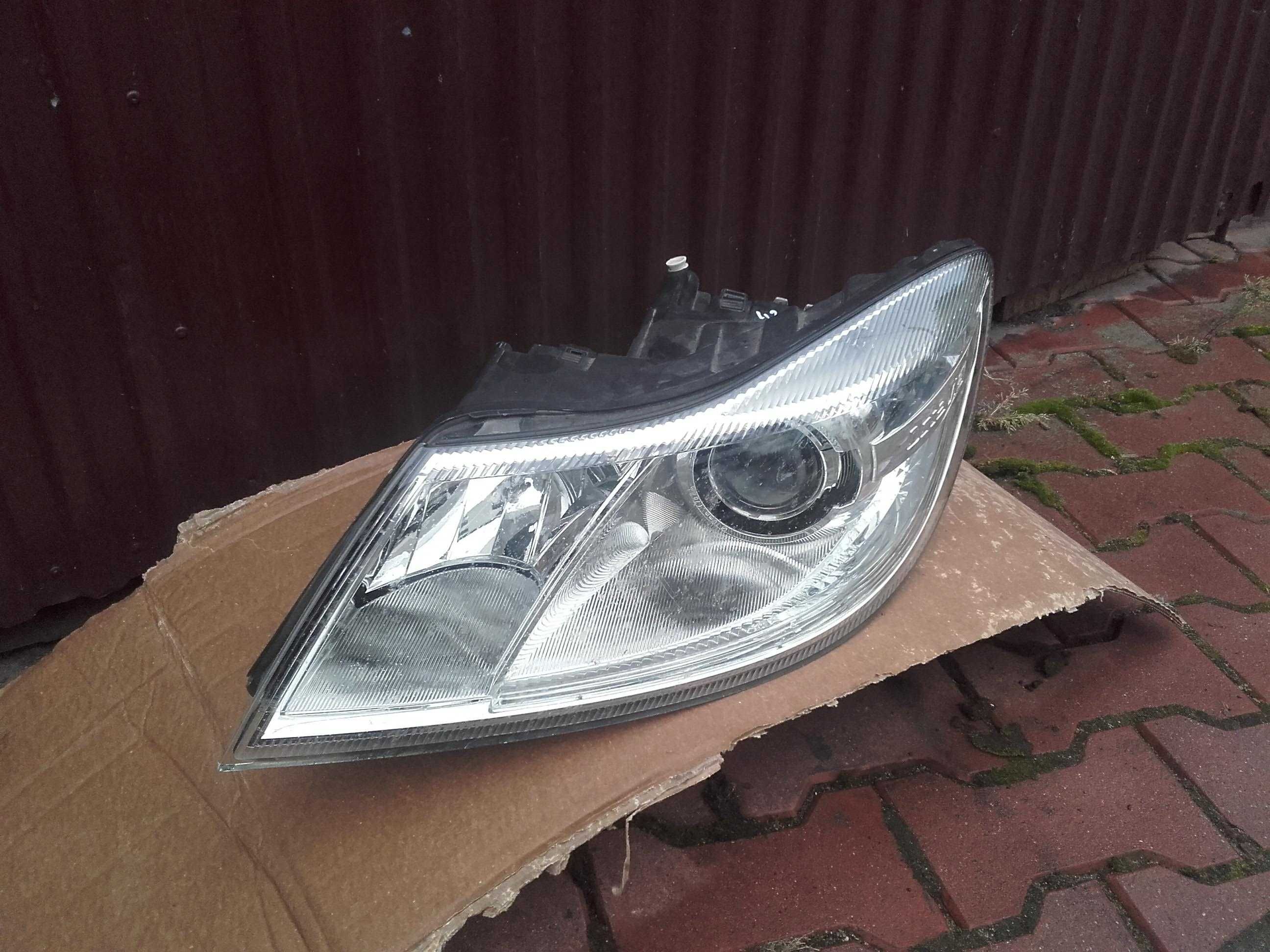 Lampa przód lewa Skoda Octavia 2 II ksenon xsenon 2008->2013 nr4301