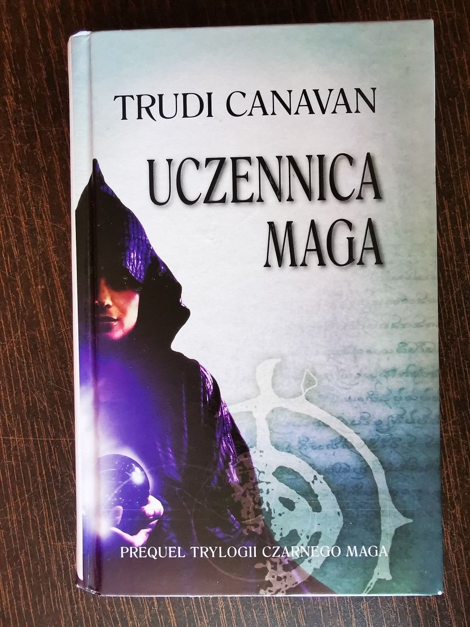 Trudi Canavan Uczennica Maga, twarda okładka