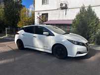 Аренда Nissan Leaf 40кВт від 700грн