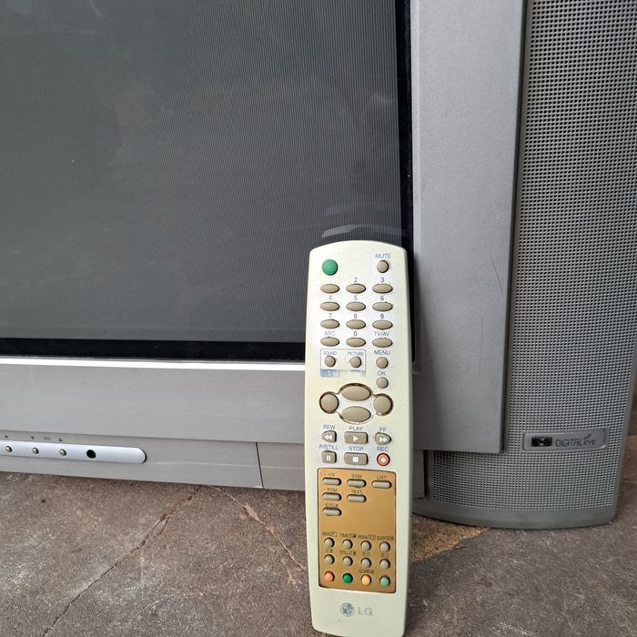 Telewizor LG 32cale RE-29FA33X