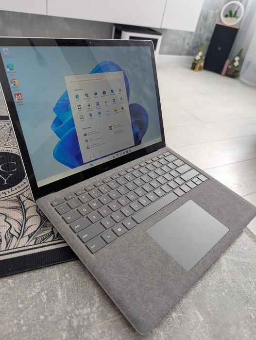 Microsoft Surface Laptop 3 i5-1035G7 8GB 128GB Ноутбук Сенсор ПК